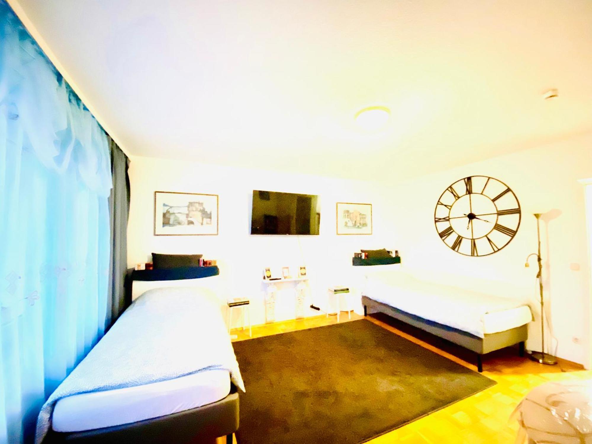 Welcome To Messe!-Two-Bedroom Apartment&Balcony Hannover Kültér fotó